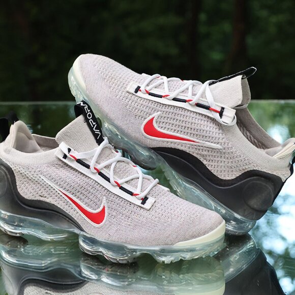 Nike Air VaporMax Flyknit 2021 Size 10 - Picture 7 of 14